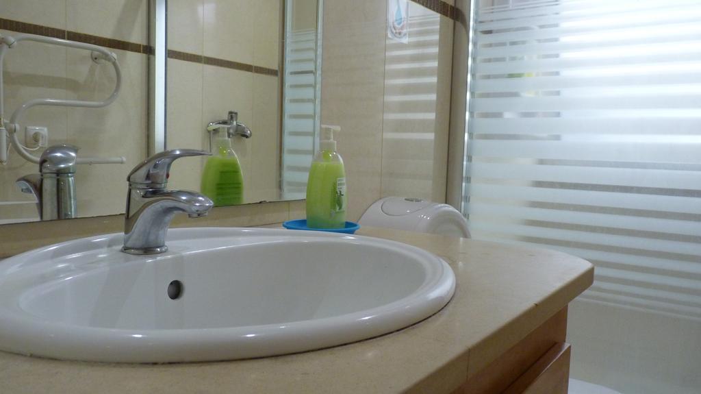 Ponta Delgada Azores Holidays House -B&B - Suites - Self Check-In Keyboard מראה חיצוני תמונה